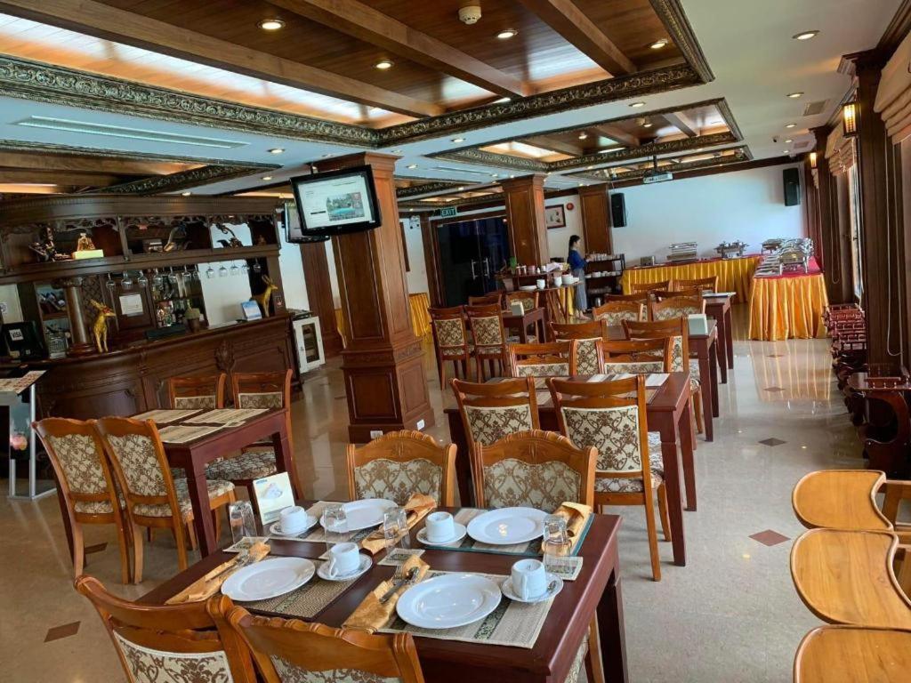 Leuxay Hotel Виентиане Екстериор снимка