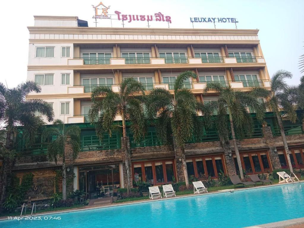 Leuxay Hotel Виентиане Екстериор снимка