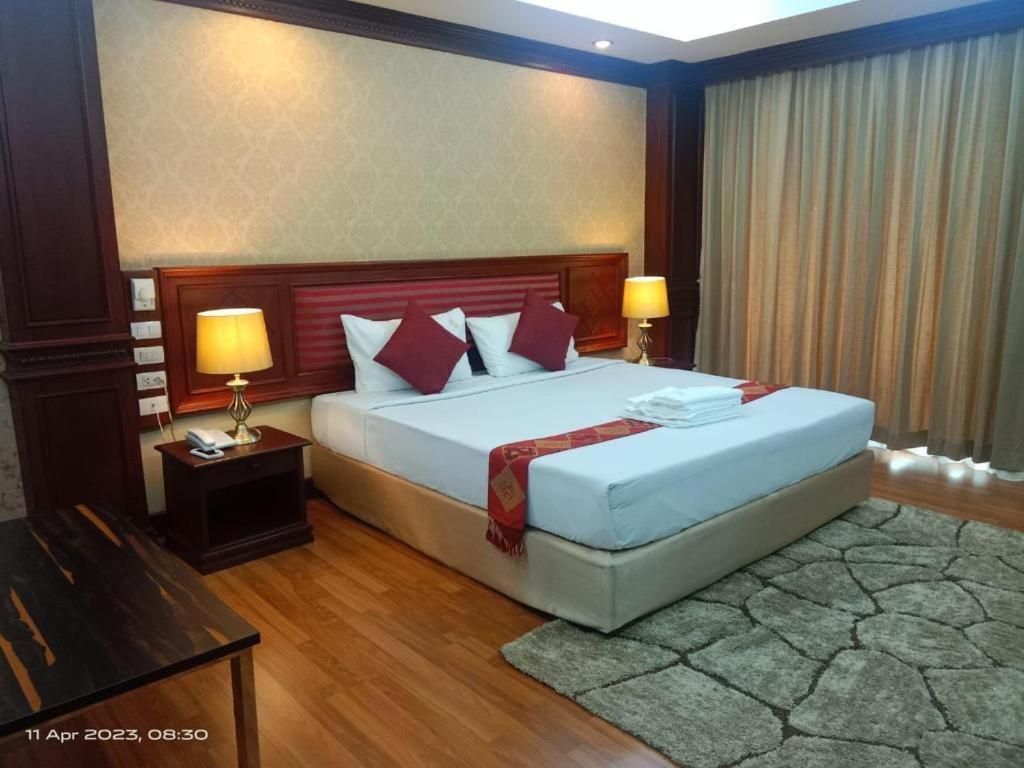 Leuxay Hotel Виентиане Екстериор снимка